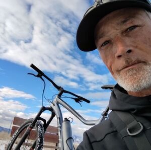 Meet your Posher, Clint